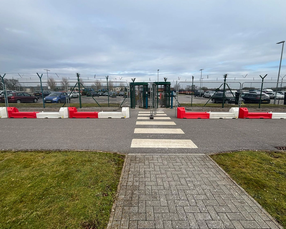 Elite slotblock barriers - Site security mesh pedestrian gate